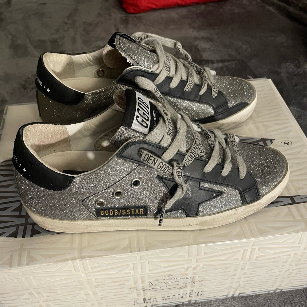 Golden Goose Shoes Superstar Silver Glitter Sneakers with Black Star - Picture 7 of 13
